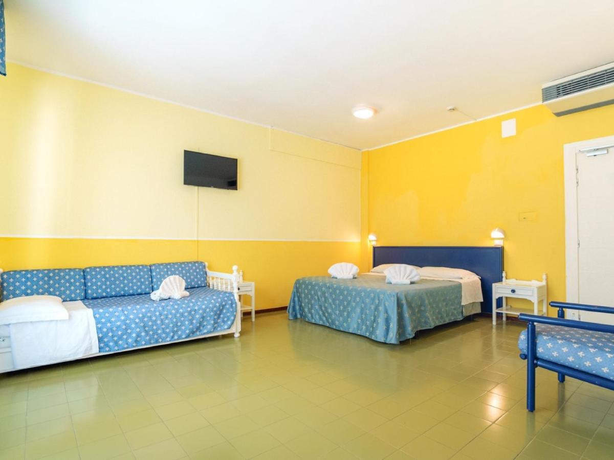 Large Double Room,1606044736:JPEG